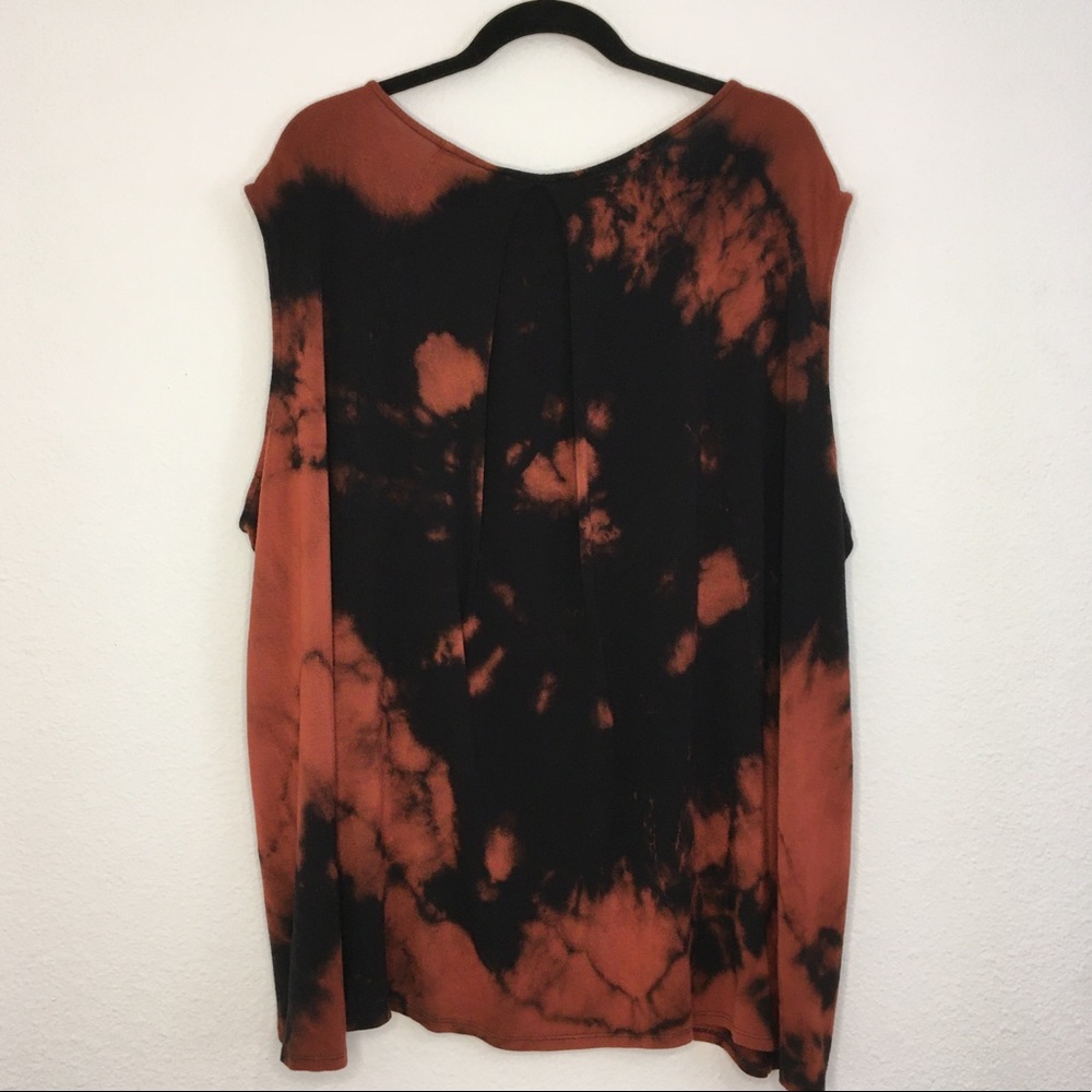 [SOLD] Fabulous plus size bleached tank